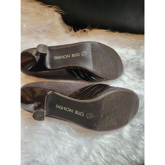 Fashion Bug Womens Size 7.5 Brown Fabric Slip On 3" Heel Pump - Picture 7 of 8